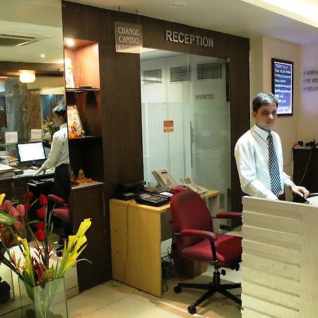 Hotel Samrat Mumbai  Buitenkant foto
