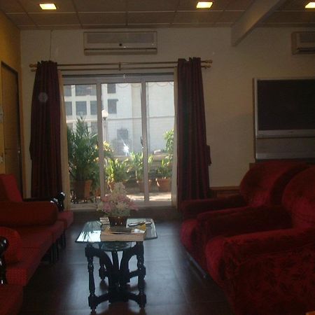 Hotel Samrat Mumbai  Buitenkant foto
