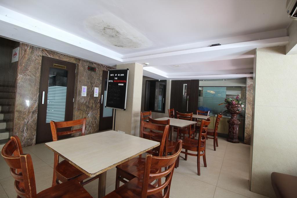 Hotel Samrat Mumbai  Buitenkant foto