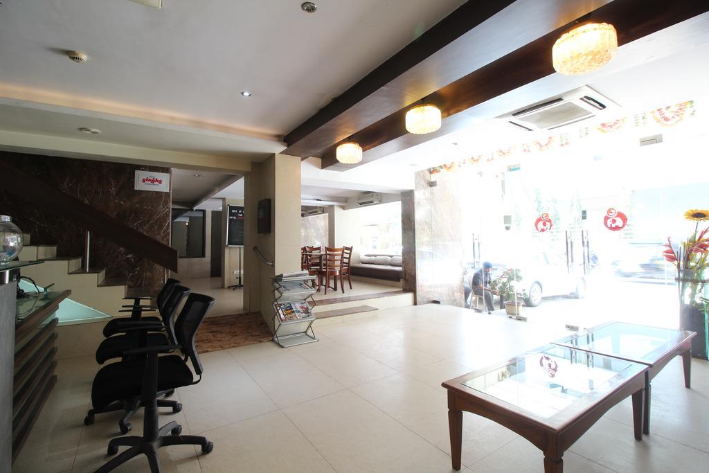 Hotel Samrat Mumbai  Buitenkant foto