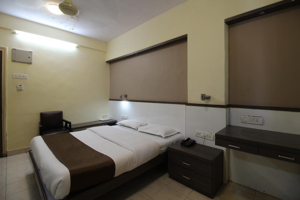 Hotel Samrat Mumbai  Kamer foto