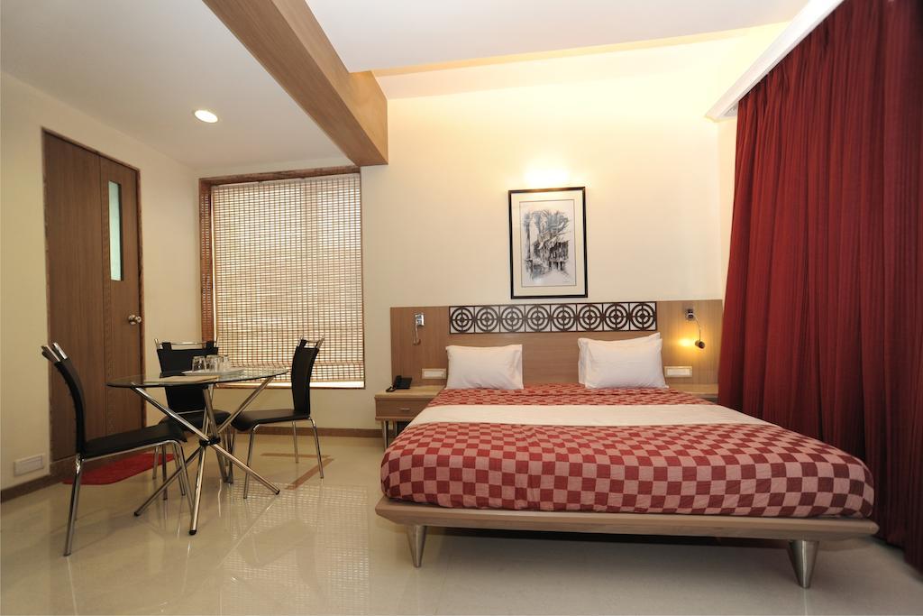 Hotel Samrat Mumbai  Buitenkant foto