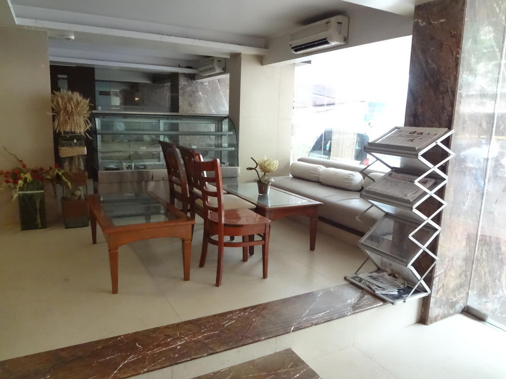 Hotel Samrat Mumbai  Buitenkant foto